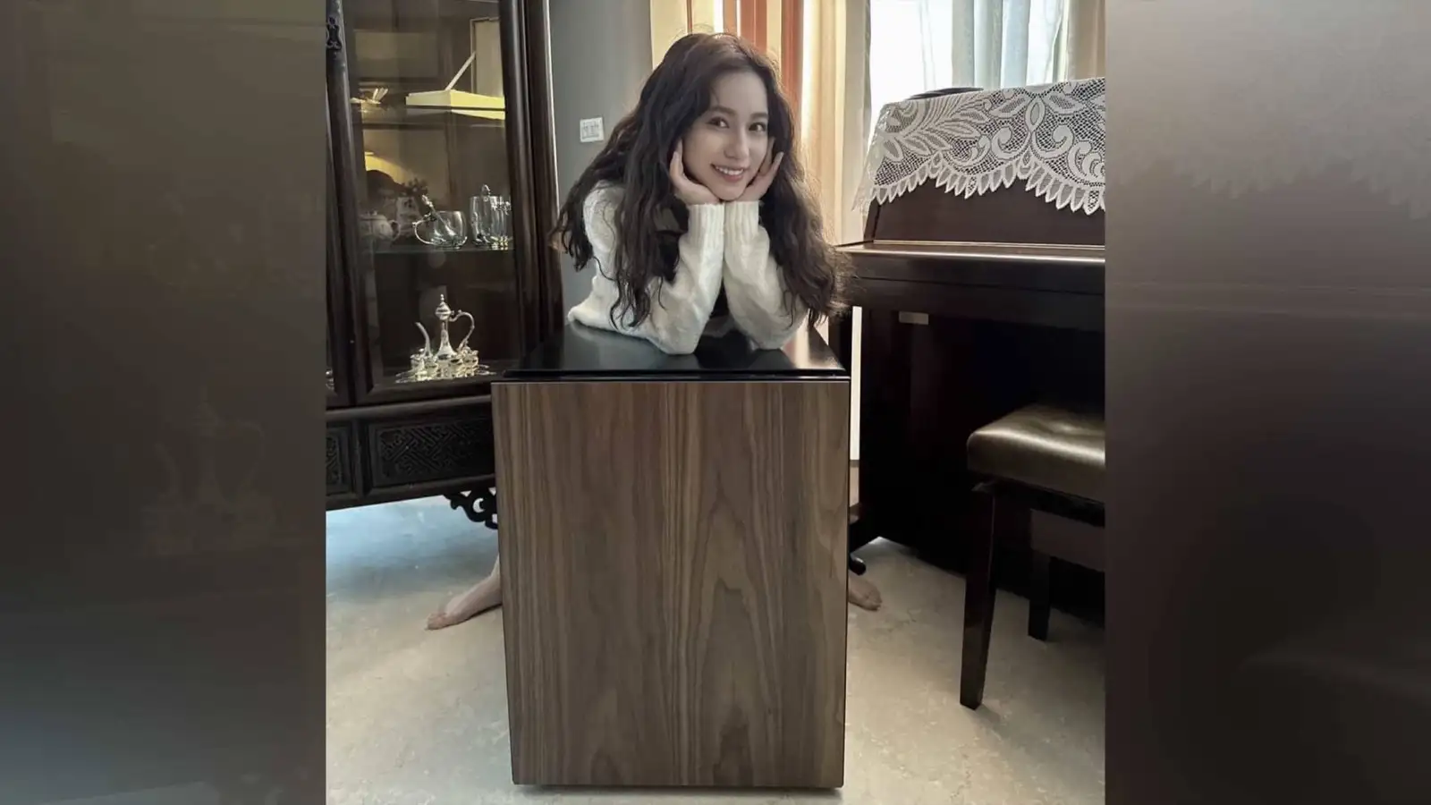 Lucy 盧蓁   PLD 床頭櫃 胡桃木 防火 保險箱