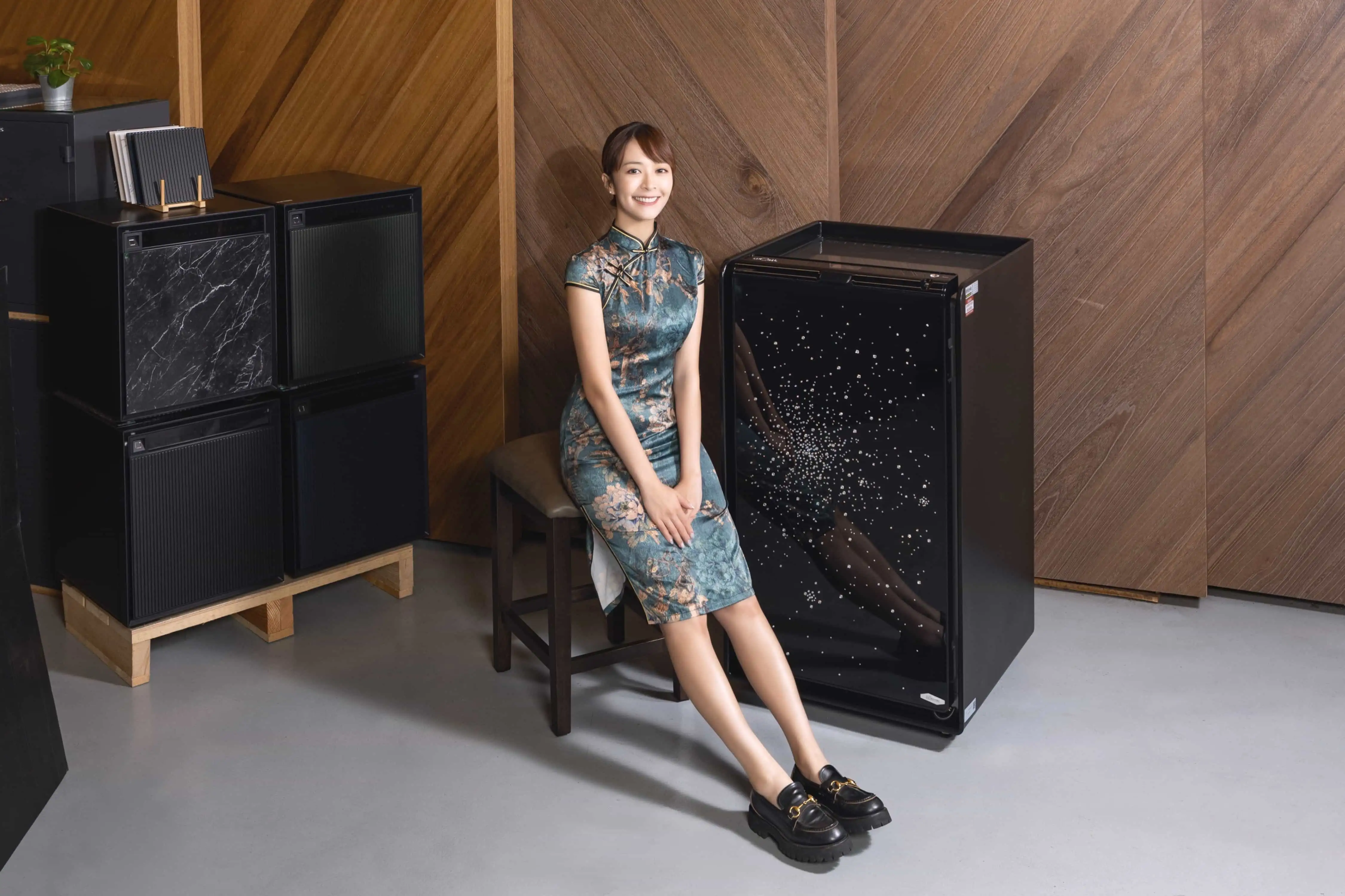 Hailey 徐海莉 LuCell 3000 galaxy 銀河 防火保險箱  lucell_galaxy_hailey_0399