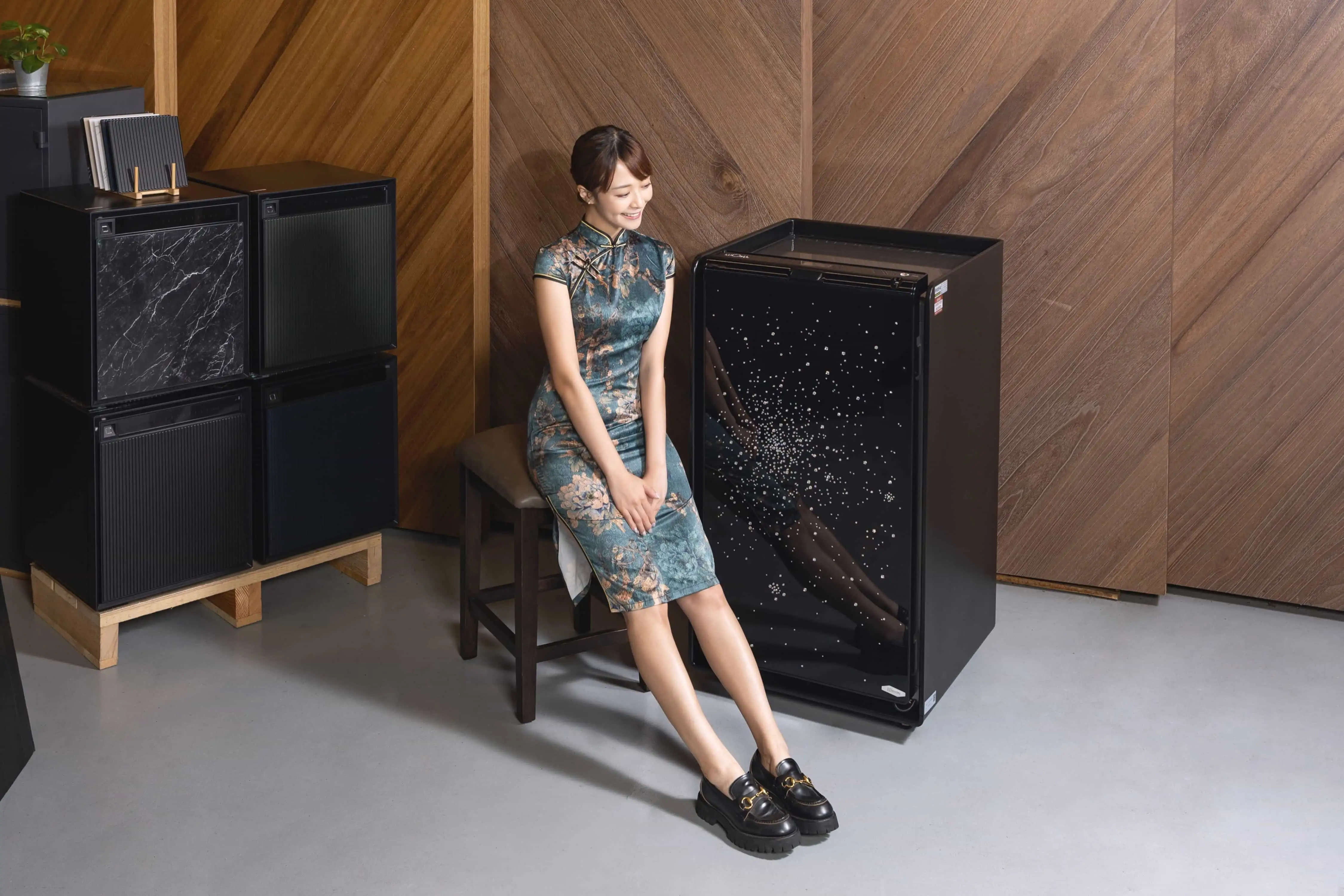 Hailey 徐海莉 LuCell 3000 galaxy 銀河 防火保險箱  lucell_galaxy_hailey_0401