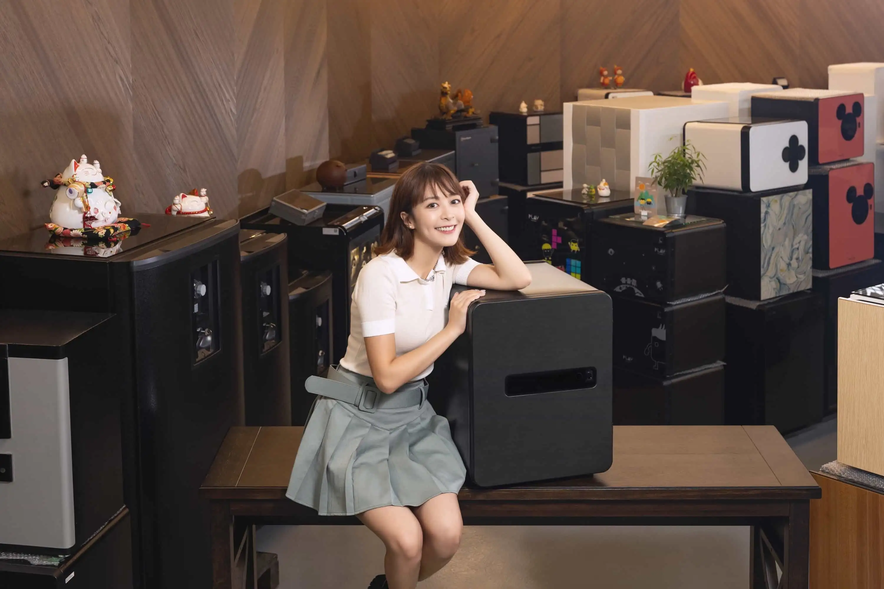 Hailey 徐海莉 Meta-040 鐵灰 防火保險箱  meta040hg_hailey_0110