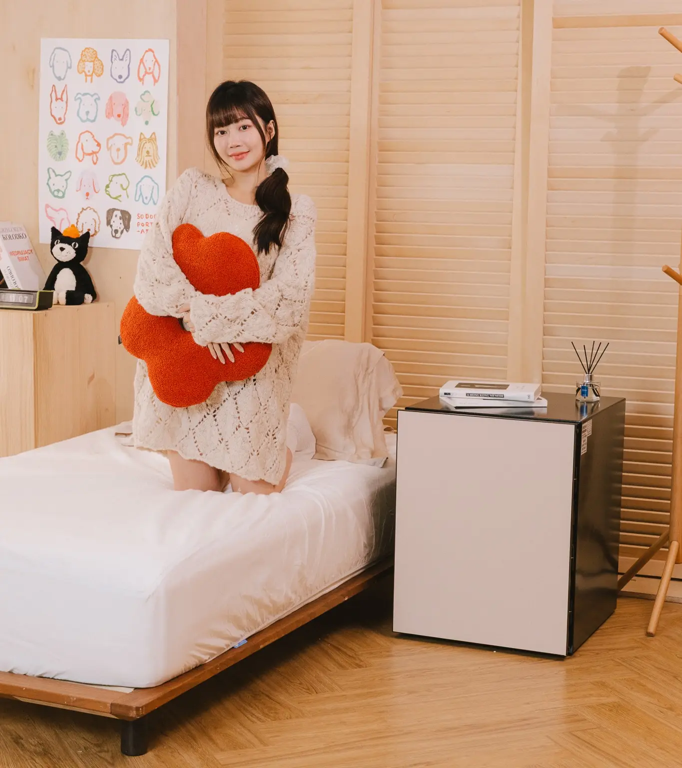 PLD 奶杏色防火保險箱  wt_2792