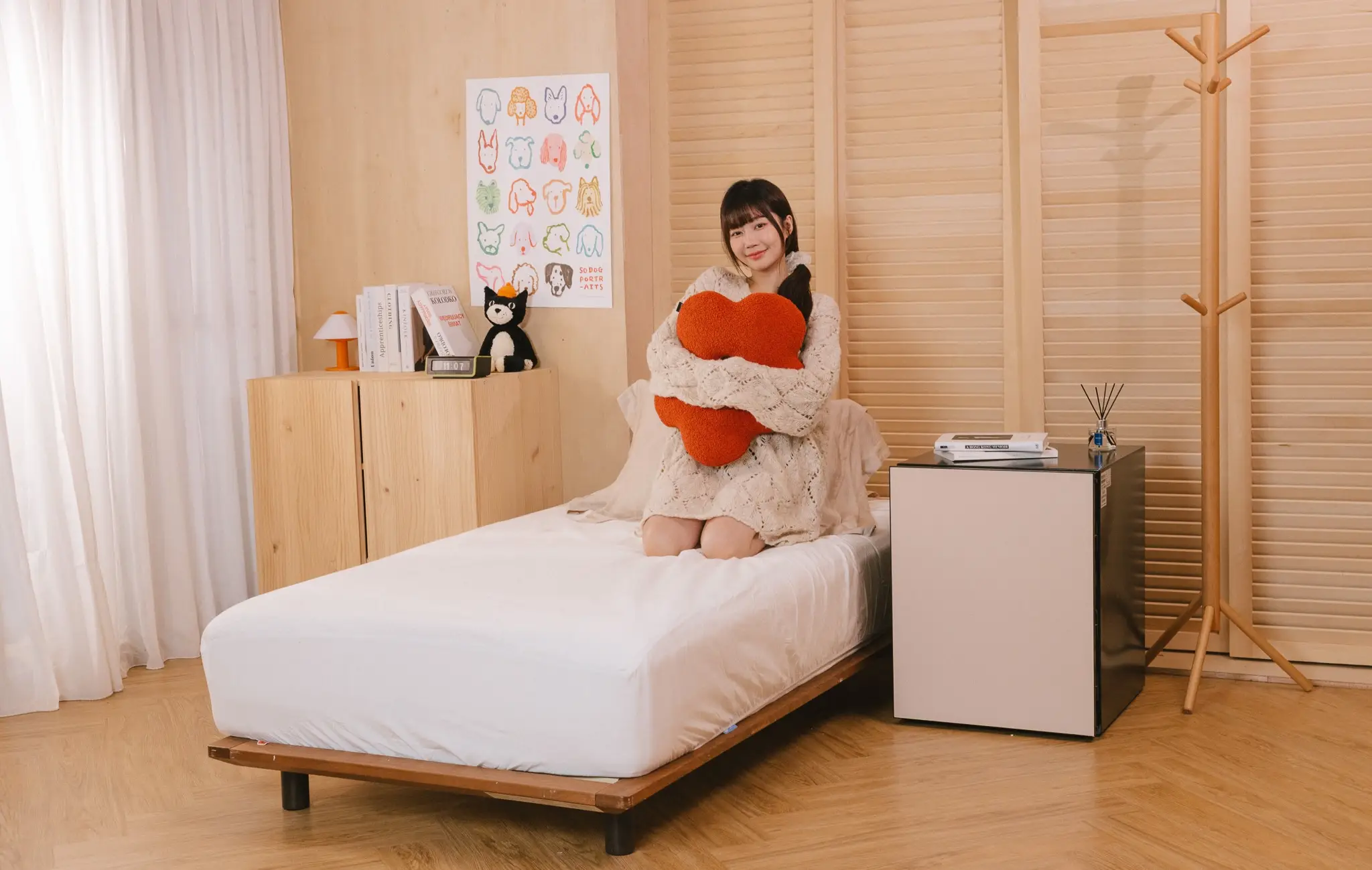 PLD 奶杏色防火保險箱  wt_2801