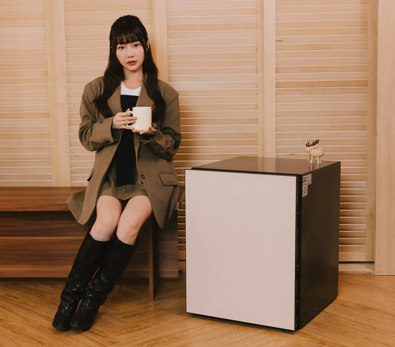 PLD 奶杏色防火保險箱  wt_3316