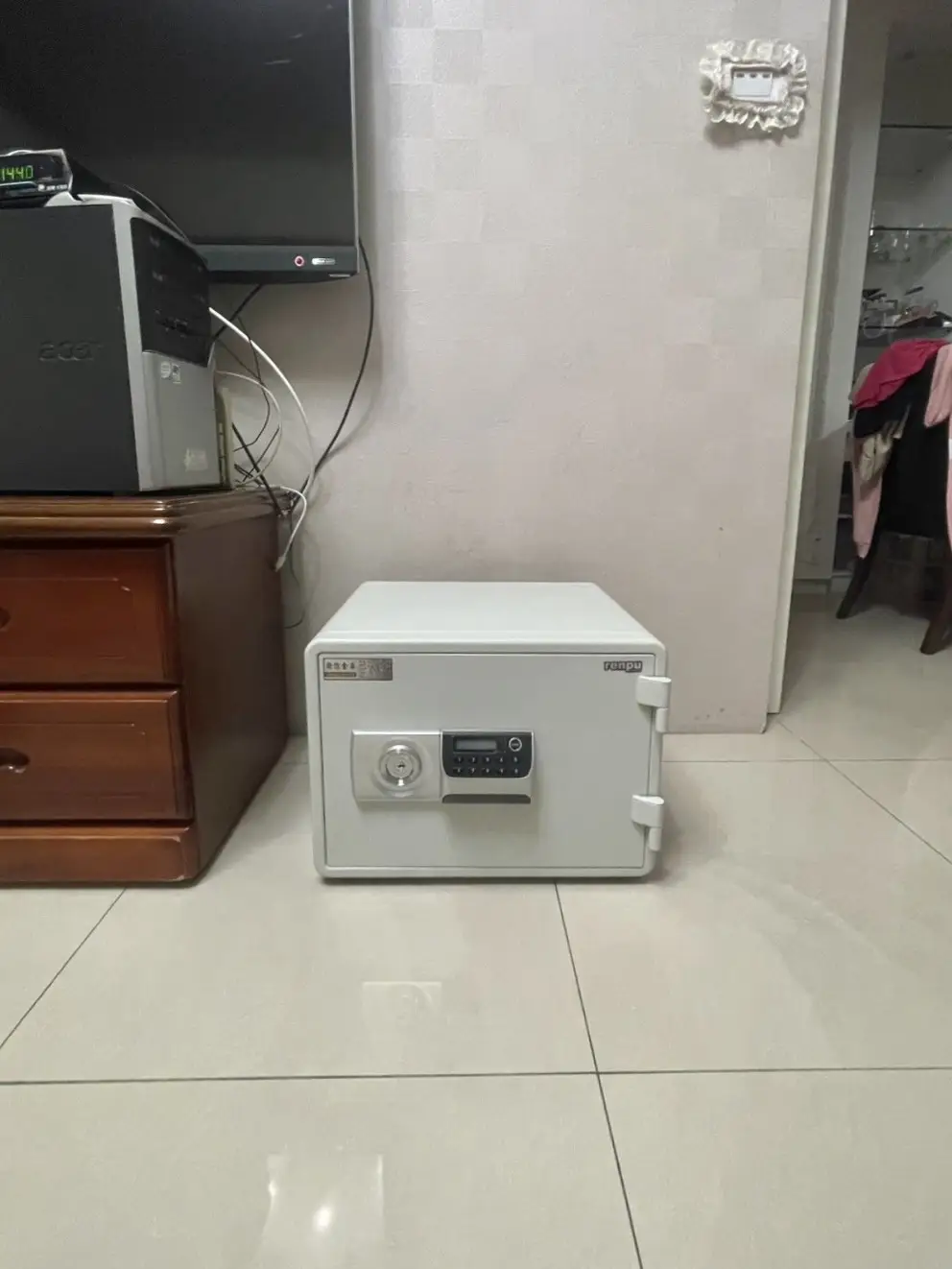 ES-020S__11968568_0