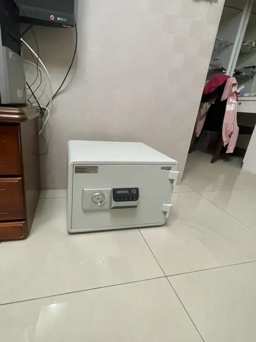 ES-020S__11968569_0
